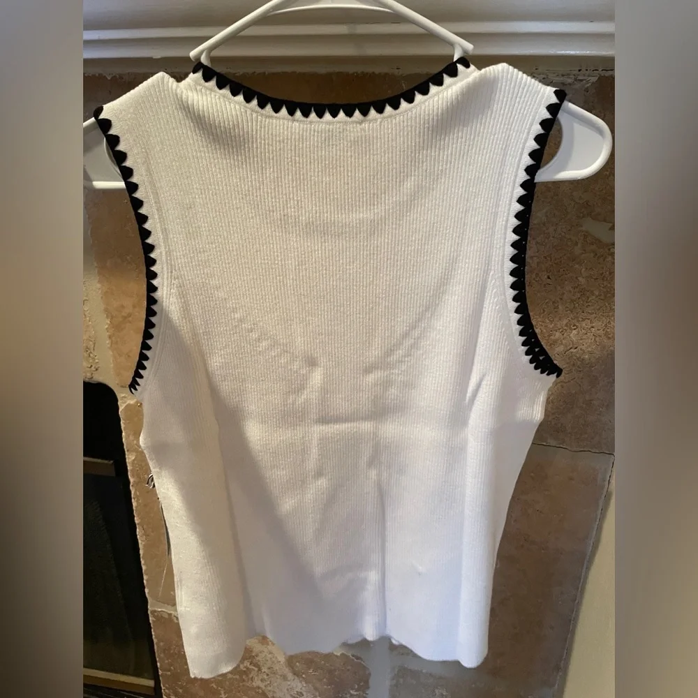 NWT Draper James Ivory Black Scalloped Top Career Old Money Capsule Minimalist L - Picture 2 of 8